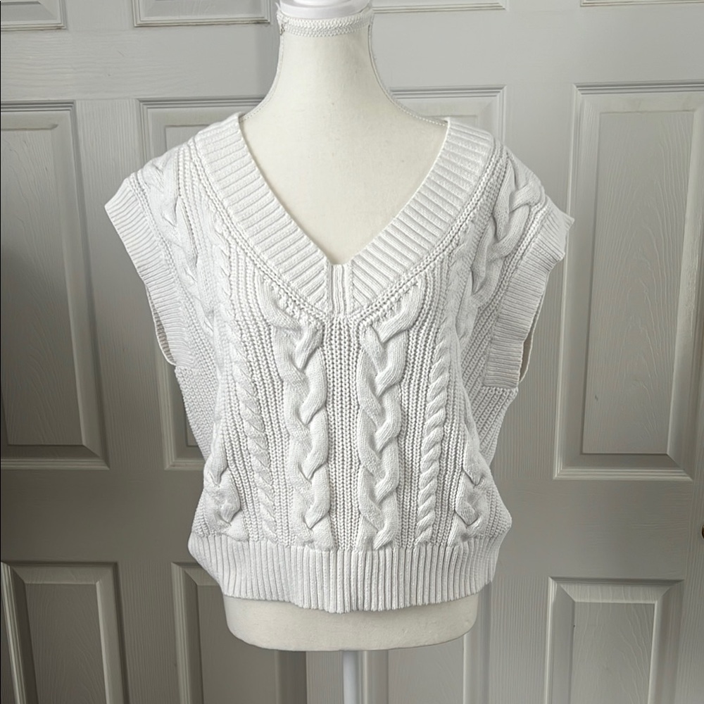 Express White V-Neck Cable Knit Sweater Vest